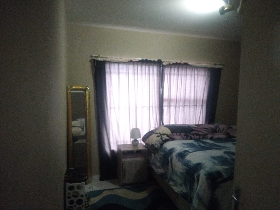 2 Bedroom Property for Sale in Geelhoutpark North West